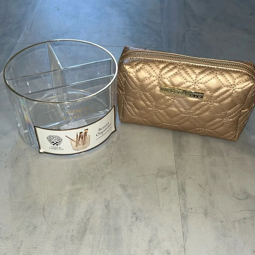 Vince Camuto Cosmetic Bag & beauty organizer Quilted gold metallic Acrylic/gold